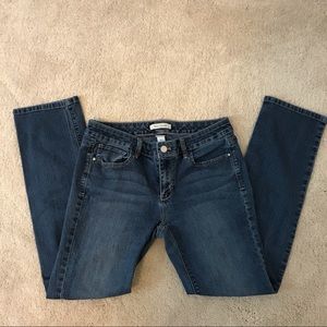 🌻 White House Black Market Jeans Size 6S